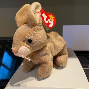 Retired ty beanie baby, Nibbly the bunny.